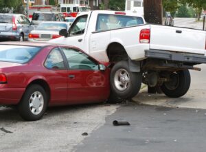 Quién tiene la culpa en un accidente de cambio de carril en Denver