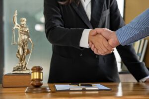 How Do You Win a Personal Injury Case (Hire a Lawyer)